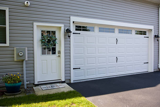 24/7 Emergency Garage Door Panel Replacement experts in Nacogdoches, TX